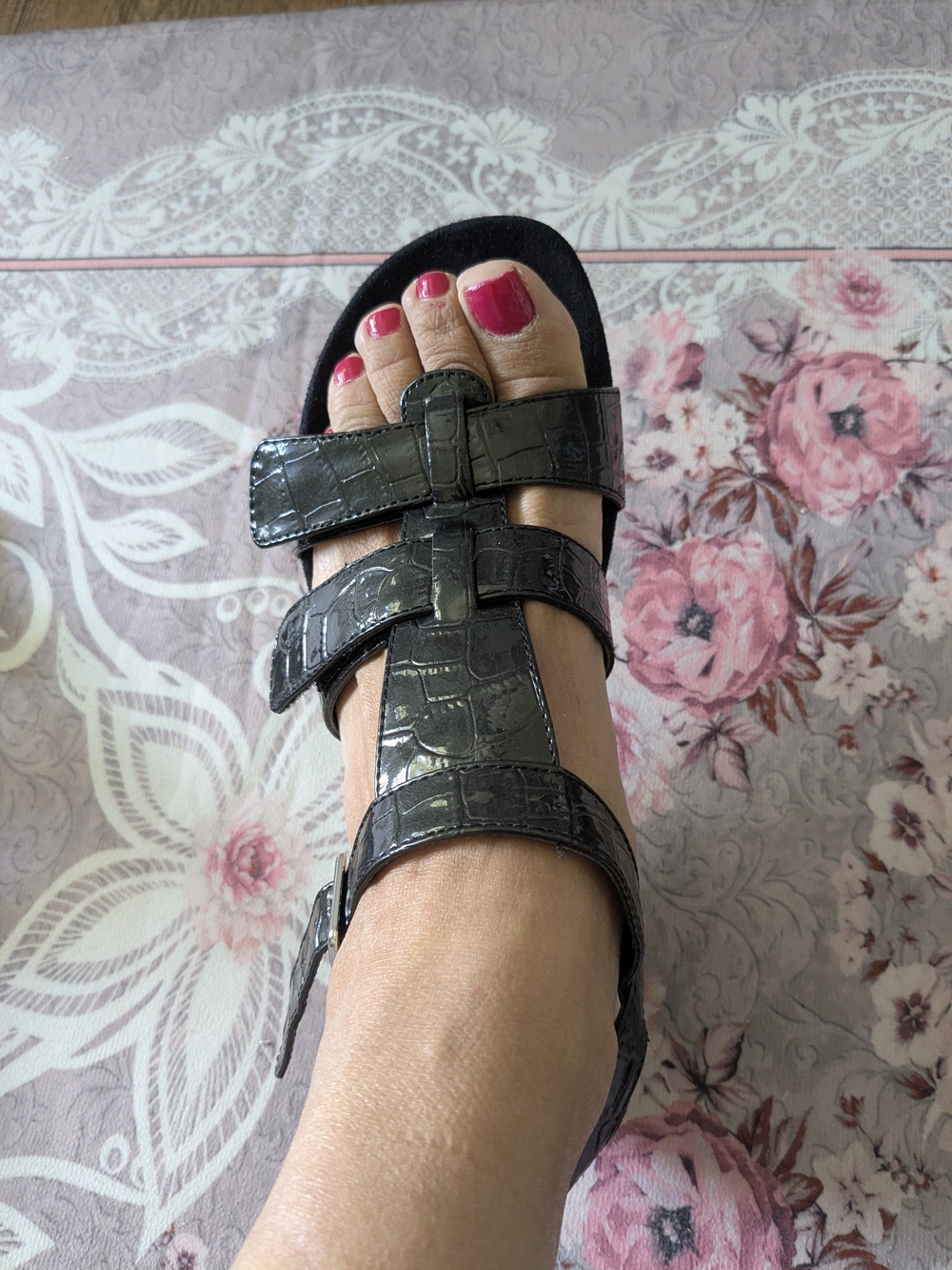 Vionic Black Croc-Embossed Strappy Sandal